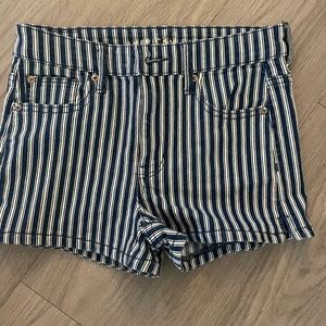 Pin strip American eagle Jean shorts